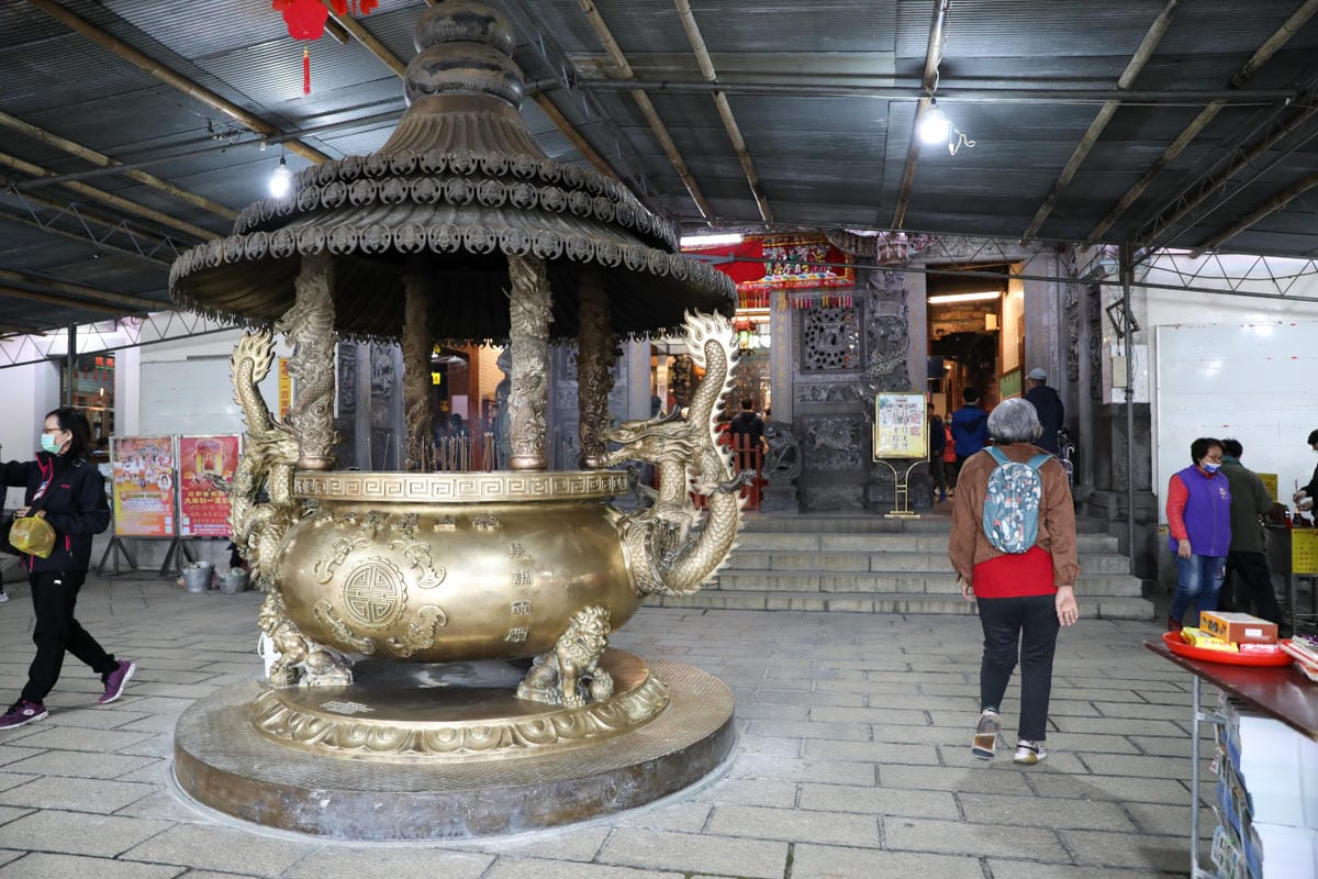 2025桃園走春一日遊推薦! 壽山巖觀音寺 新年祈福拜拜領福袋.點燈安太歲.補春運保平安.賞櫻花,再到長庚養生文化村賞梅花野餐 - 第10張圖 2025桃園走春一日遊推薦! 壽山巖觀音寺 新年祈福拜拜領福袋.點燈安太歲.補春運保平安.賞櫻花,再到長庚養生文化村賞梅花野餐