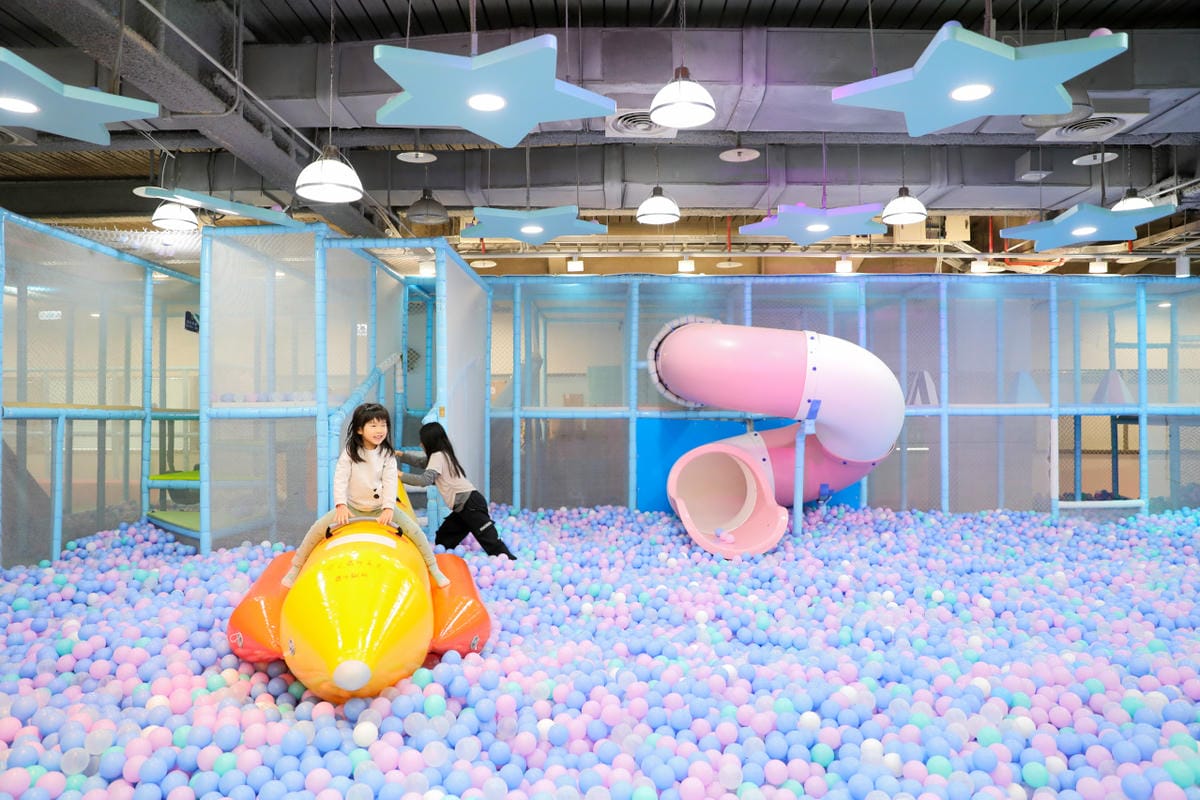 室內遊樂場放電最佳推薦! 板橋遠百(中山店) 追風奇幻島-魔法夢境+8K ZONE兒童版探索體驗