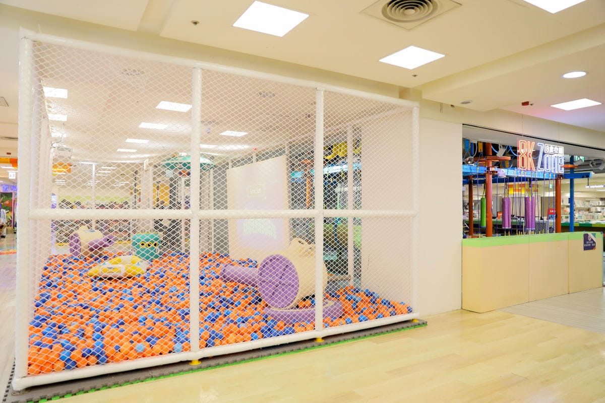室內遊樂場放電最佳推薦! 板橋遠百(中山店) 追風奇幻島-魔法夢境+8K ZONE兒童版探索體驗