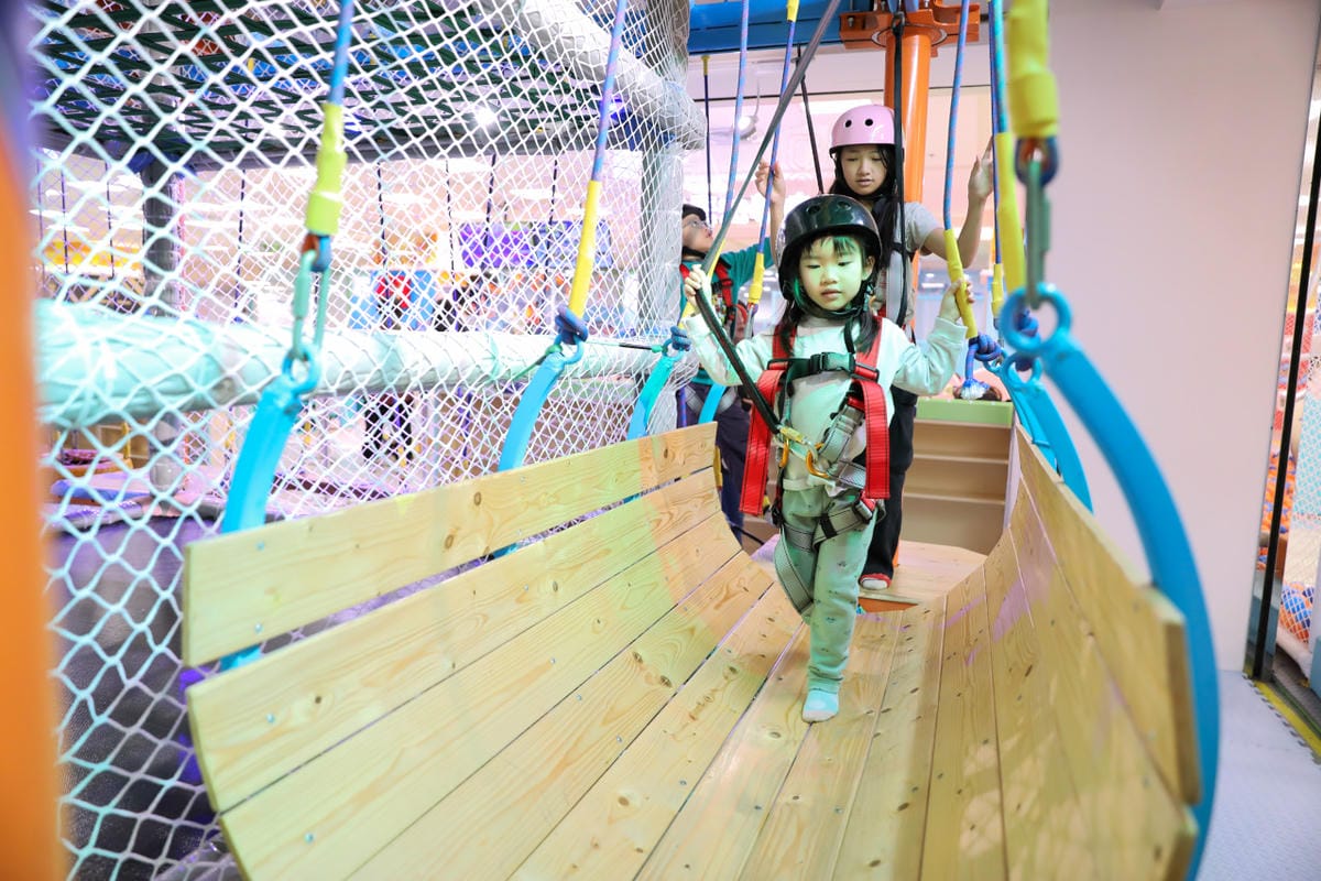 室內遊樂場放電最佳推薦! 板橋遠百(中山店) 追風奇幻島-魔法夢境+8K ZONE兒童版探索體驗