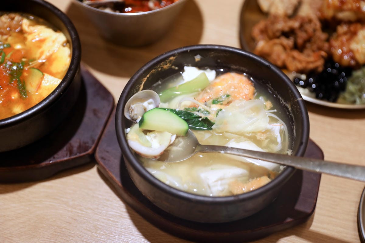 西門町韓式料理嫩豆腐鍋推薦! 江陵阿嬤강릉할매韓鍋料理吃到飽(西門店) 喜歡豆腐料理的人千萬別錯過~