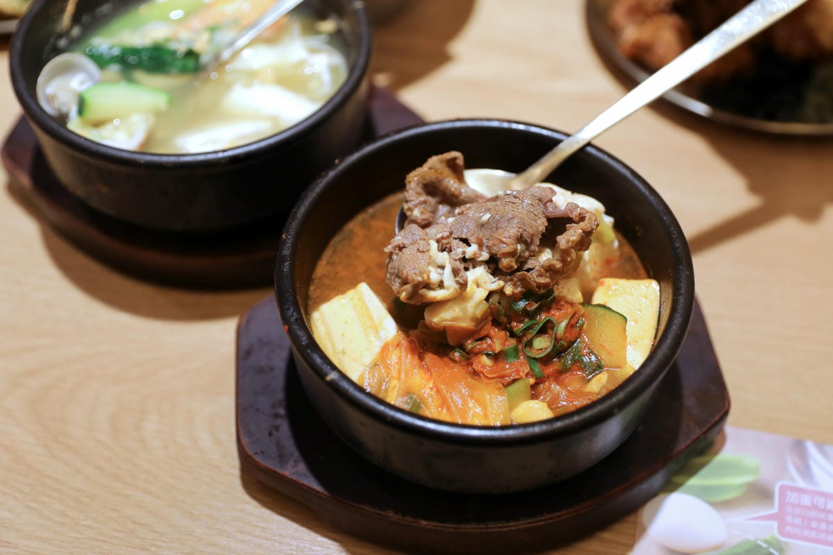 西門町韓式料理嫩豆腐鍋推薦! 江陵阿嬤강릉할매韓鍋料理吃到飽(西門店) 喜歡豆腐料理的人千萬別錯過~