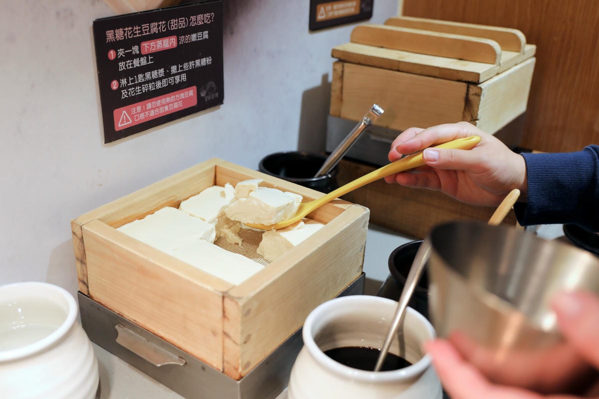 西門町韓式料理嫩豆腐鍋推薦! 江陵阿嬤강릉할매韓鍋料理吃到飽(西門店) 喜歡豆腐料理的人千萬別錯過~
