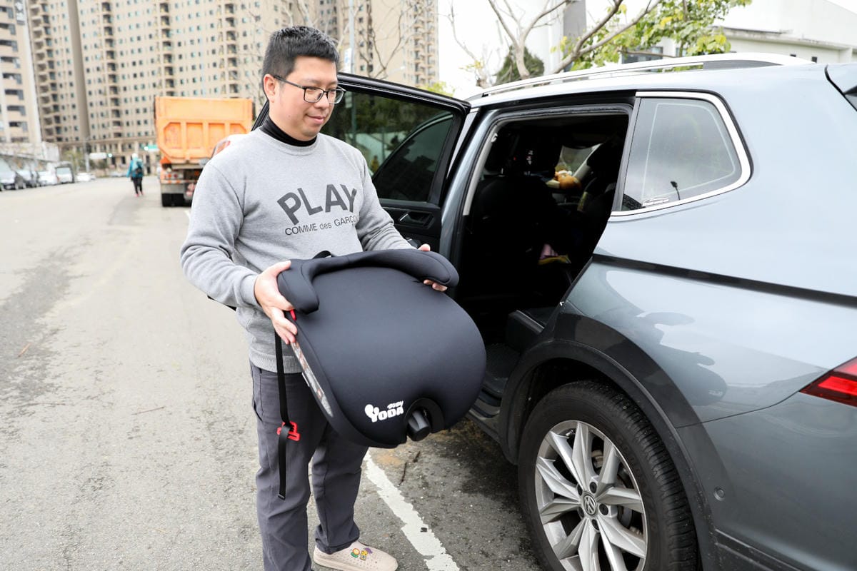銜接兒童汽車安全座椅 YODA增高墊推薦! ISO-FIX拆裝超方便,可調整高度,體積小省空間 二寶家庭首推!