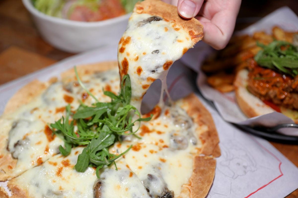 Eatenjoy意享美式廚房(林口店) 林口親子寵物友善餐廳推薦! 義大利麵.漢堡.千層蛋糕都很厲害~