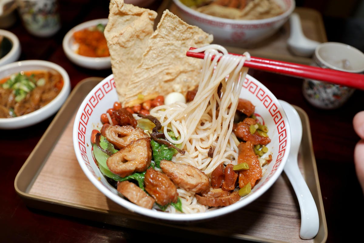 市政府捷運信義區美食推薦! 螺螄福rose food正宗柳州螺螄粉(信義店) 宵夜時段也吃得到美味螺螄粉~ - 第1張圖 市政府捷運信義區美食推薦! 螺螄福rose food正宗柳州螺螄粉(信義店) 宵夜時段也吃得到美味螺螄粉~