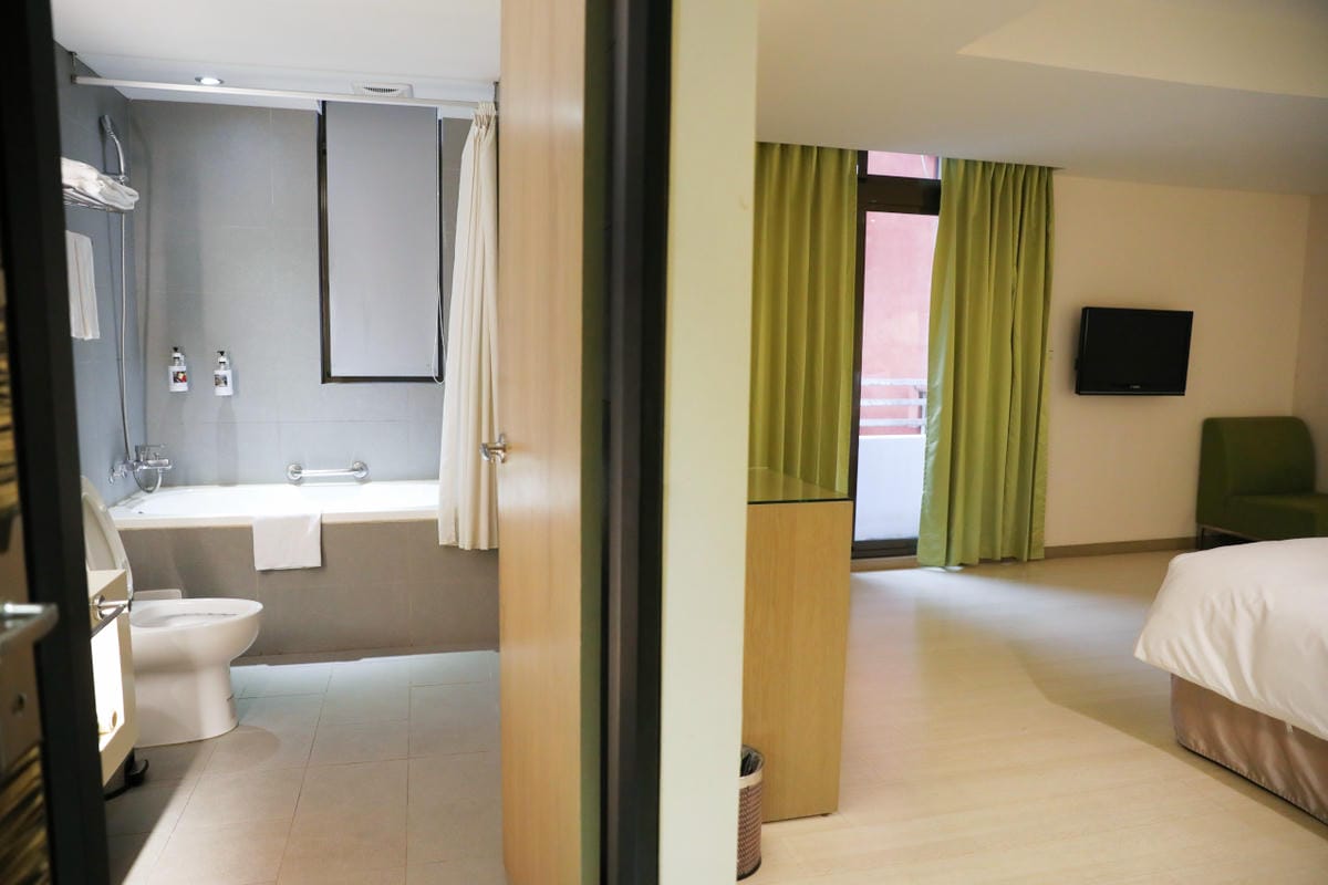 花蓮商務/親子旅遊住宿飯店推薦! 花蓮力麗華美達安可酒店 地理位置交通方便!