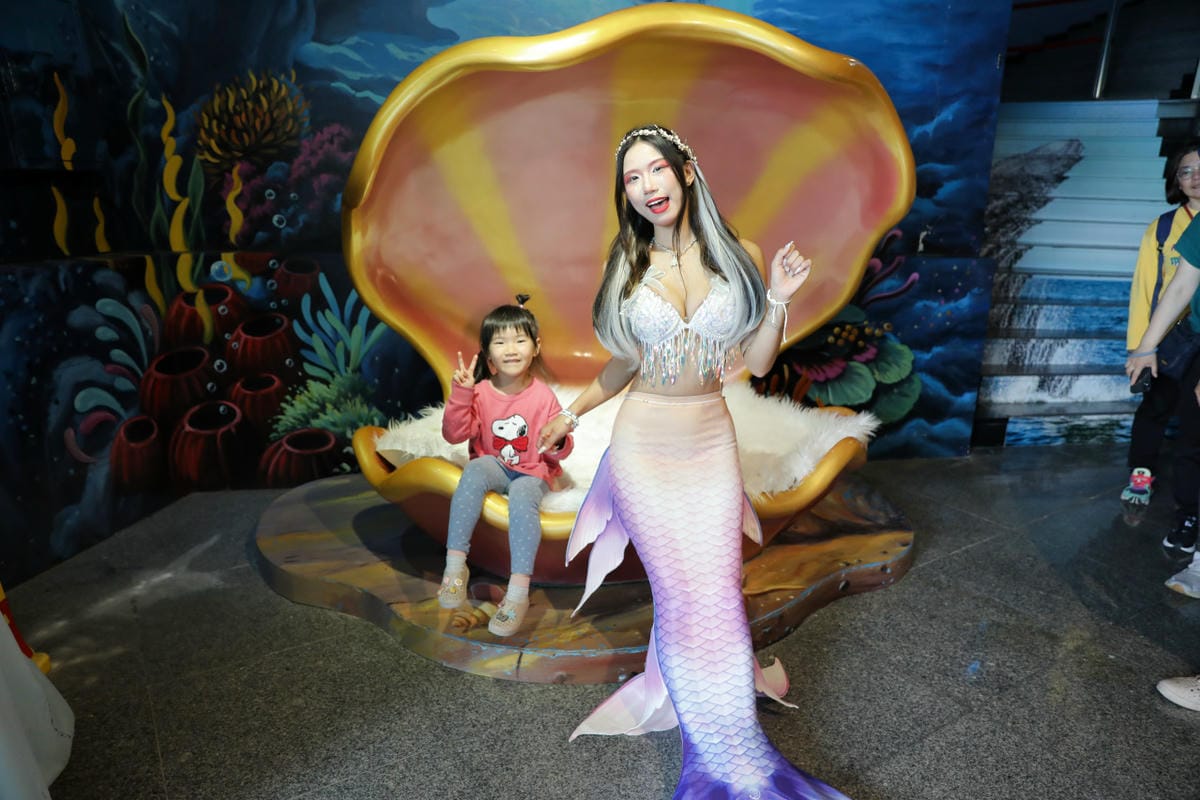 花蓮遠雄海洋公園親親海洋夜未眠 近距離與海豚海獅親近,夜探水族館,與魚共眠超好玩親子行程推薦!