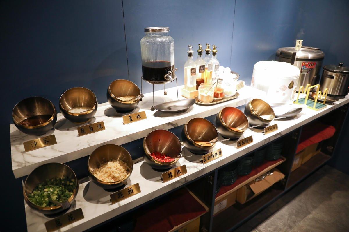 中壢火鍋推薦! 金蒔鍋物(環中店) 浮誇海陸雙人套餐 桃園中壢聚餐推薦店家,有特約停車場