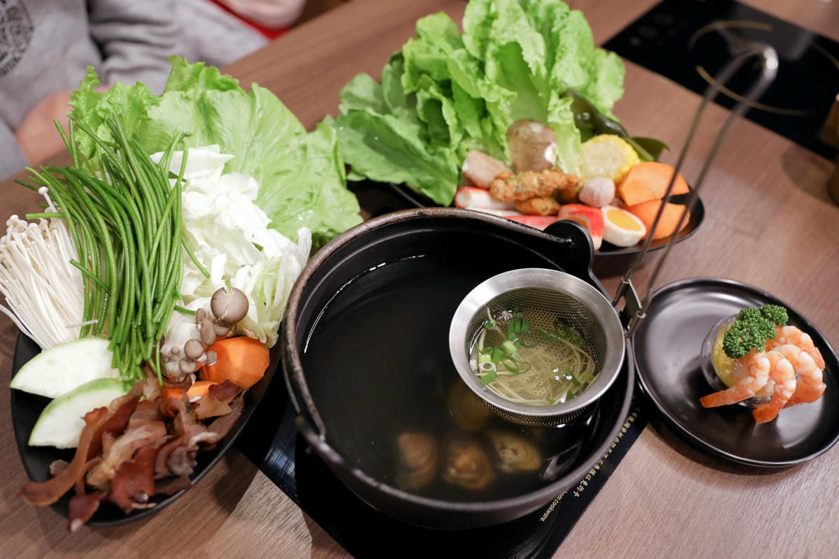 中壢火鍋推薦! 金蒔鍋物(環中店) 浮誇海陸雙人套餐 桃園中壢聚餐推薦店家,有特約停車場