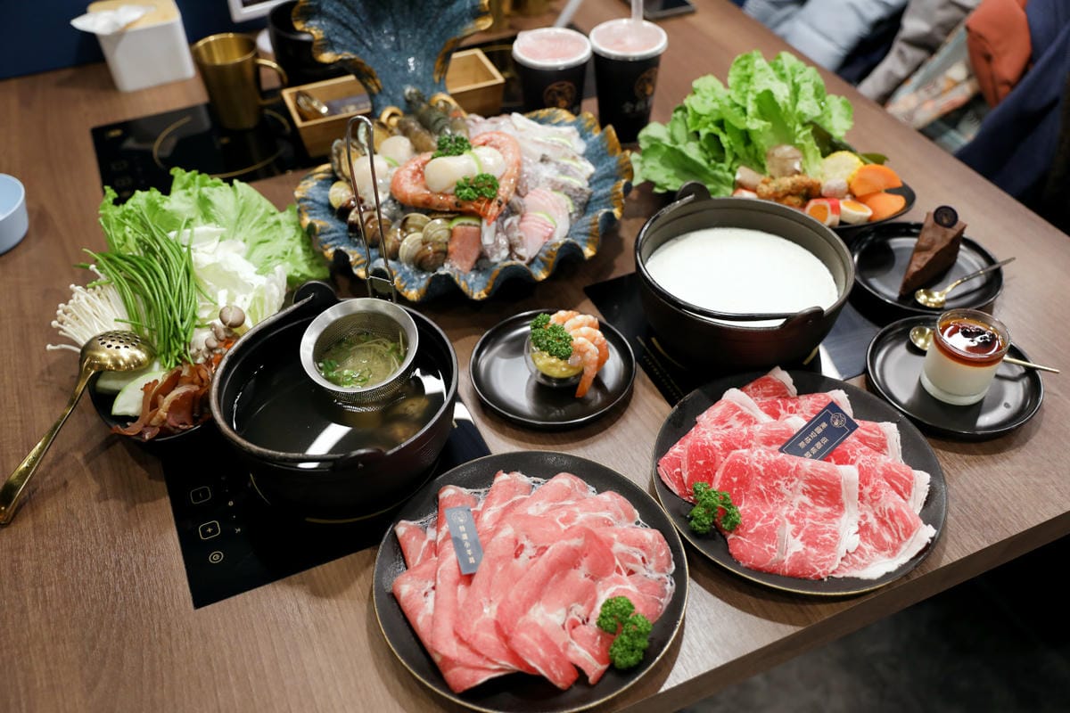 中壢火鍋推薦! 金蒔鍋物(環中店) 浮誇海陸雙人套餐 桃園中壢聚餐推薦店家,有特約停車場