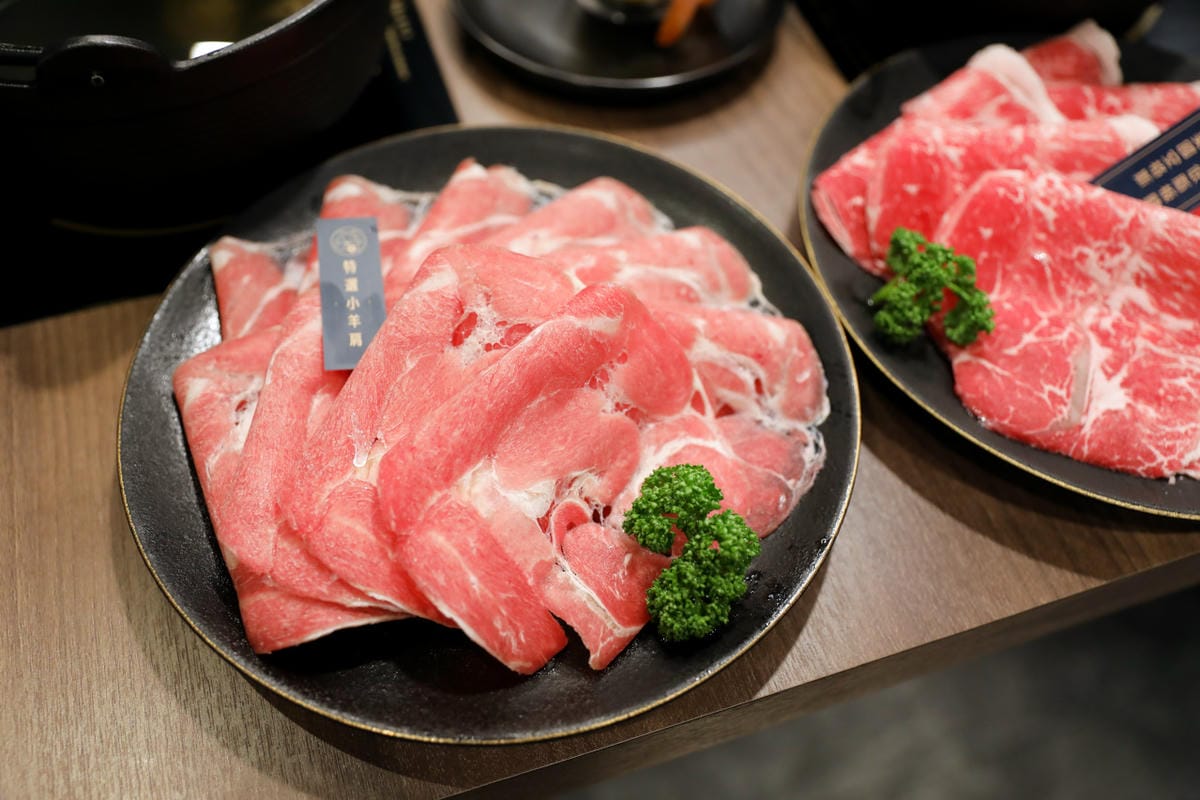 中壢火鍋推薦! 金蒔鍋物(環中店) 浮誇海陸雙人套餐 桃園中壢聚餐推薦店家,有特約停車場
