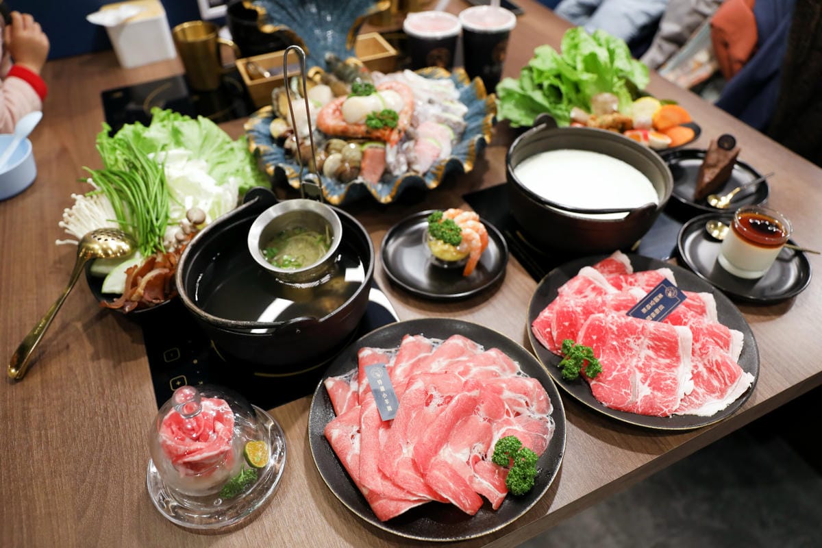 中壢火鍋推薦! 金蒔鍋物(環中店) 浮誇海陸雙人套餐 桃園中壢聚餐推薦店家,有特約停車場