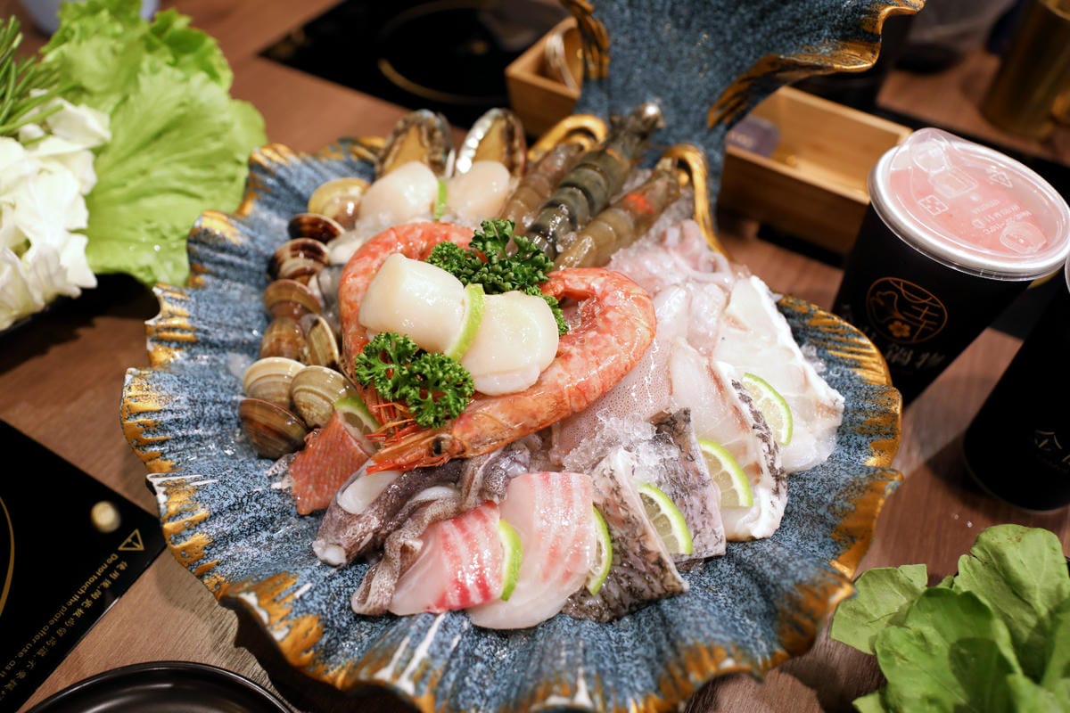中壢火鍋推薦! 金蒔鍋物(環中店) 浮誇海陸雙人套餐 桃園中壢聚餐推薦店家,有特約停車場