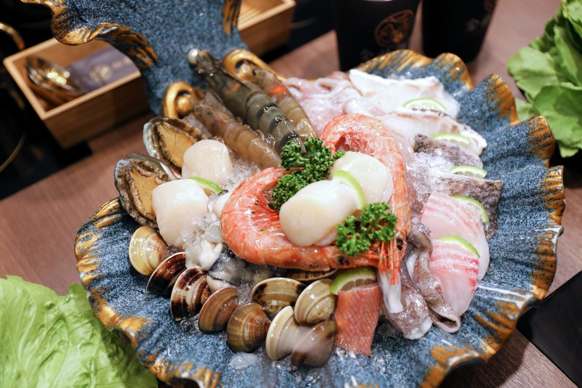 中壢火鍋推薦! 金蒔鍋物(環中店) 浮誇海陸雙人套餐 桃園中壢聚餐推薦店家,有特約停車場