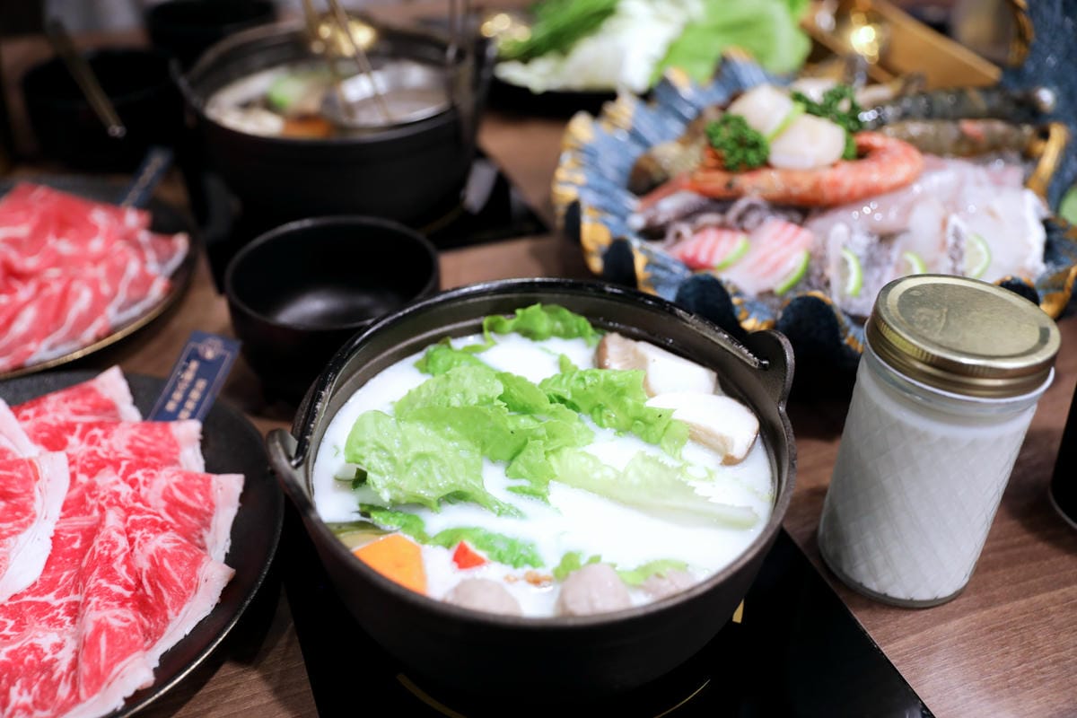 中壢火鍋推薦! 金蒔鍋物(環中店) 浮誇海陸雙人套餐 桃園中壢聚餐推薦店家,有特約停車場