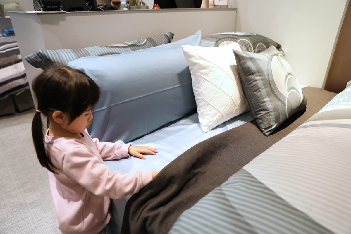 日比家族義大利寢具品牌CARRARA 簡約設計寢具開箱 SOGO台北復興館百貨寢具專櫃推薦! - 第5張圖 日比家族義大利寢具品牌CARRARA 簡約設計寢具開箱 SOGO台北復興館百貨寢具專櫃推薦!
