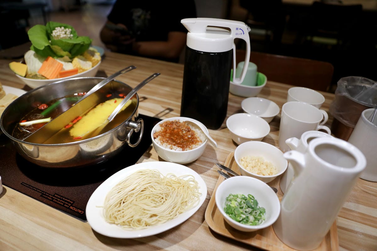 台北高質感火鍋推薦! 汆食作伙鍋(中山店) 特色鍋物湯底+雙人海陸套餐 - 第18張圖 台北高質感火鍋推薦! 汆食作伙鍋(中山店) 特色鍋物湯底+雙人海陸套餐