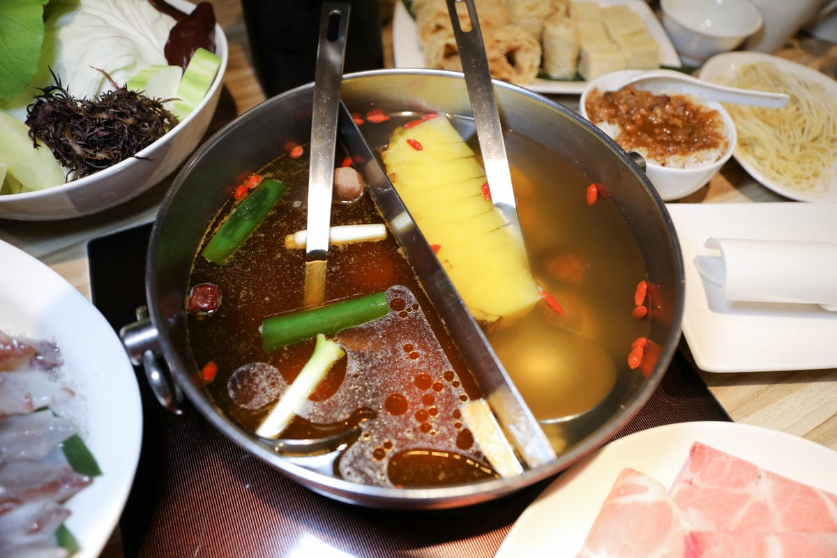台北高質感火鍋推薦! 汆食作伙鍋(中山店) 特色鍋物湯底+雙人海陸套餐 - 第15張圖 台北高質感火鍋推薦! 汆食作伙鍋(中山店) 特色鍋物湯底+雙人海陸套餐