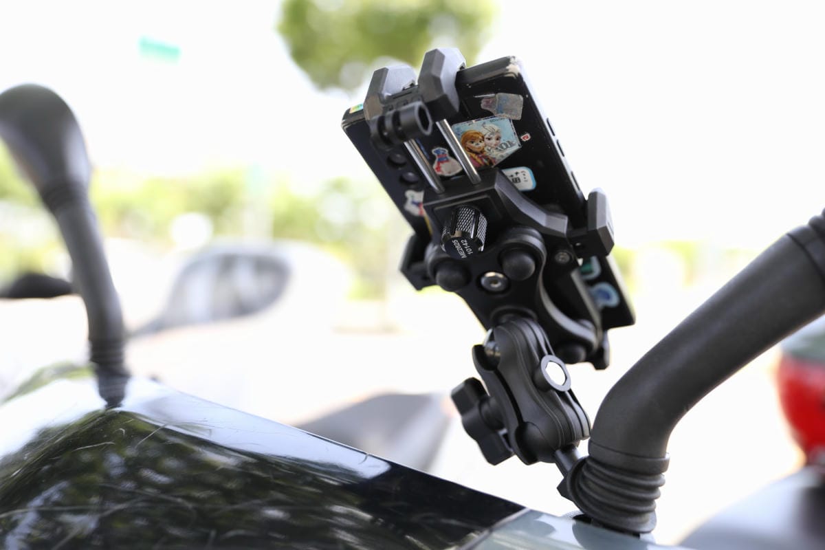 MILVUS黑鷹 ME28 防盜減震機車手機架 機車手機架推薦!
