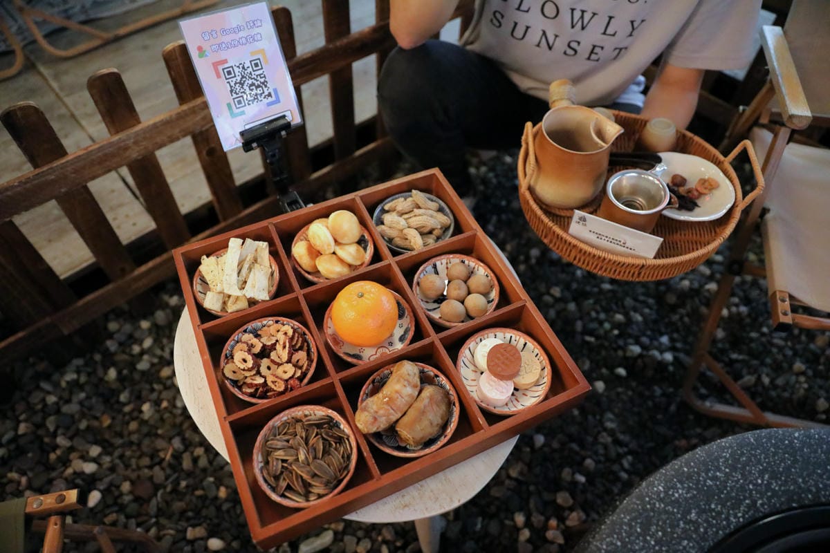 蟬說：暖硫 陽明山溫泉露營推薦! 台北懶人露營一泊二食+圍爐煮茶,帳篷內獨立衛浴