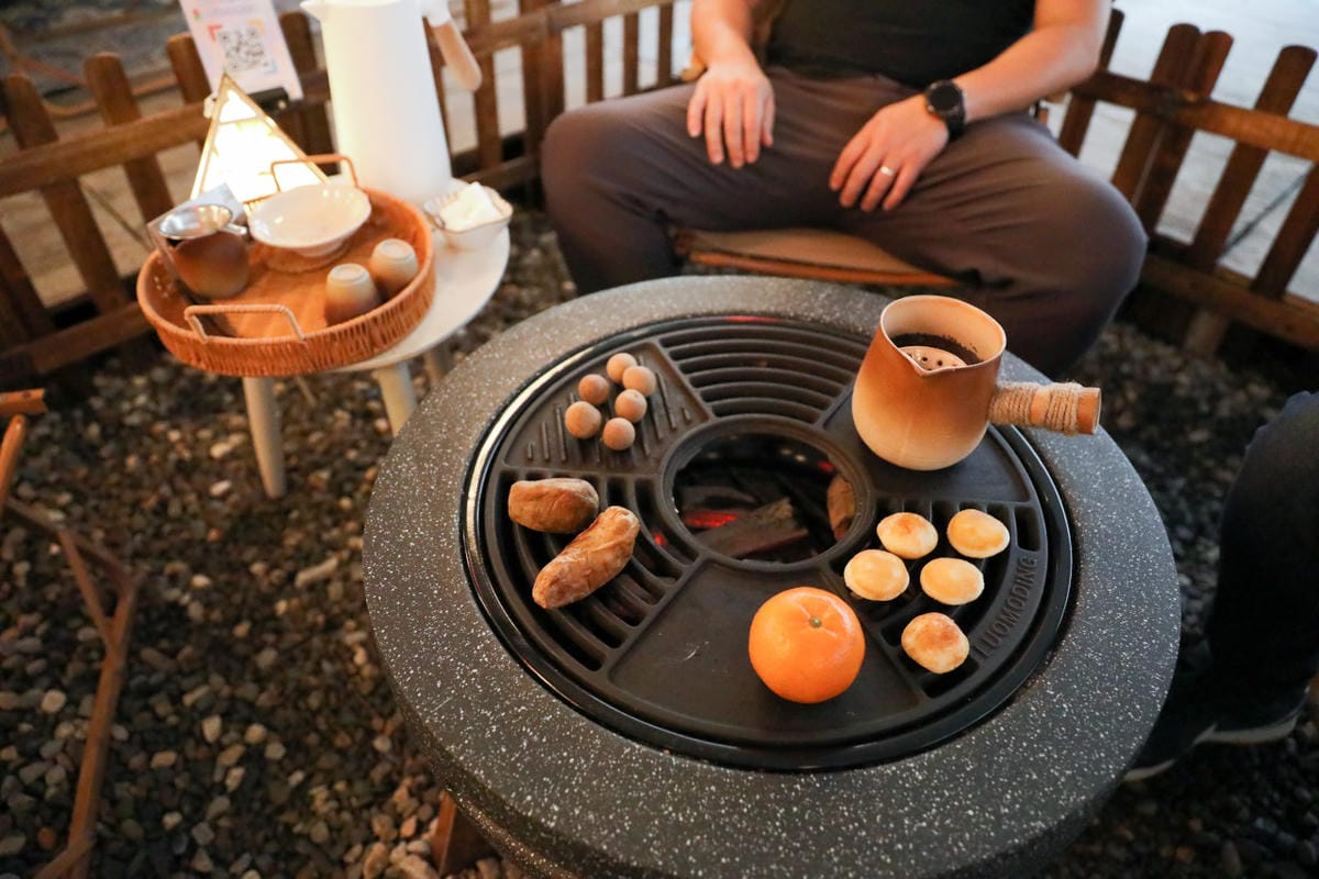 蟬說：暖硫 陽明山溫泉露營推薦! 台北懶人露營一泊二食+圍爐煮茶,帳篷內獨立衛浴