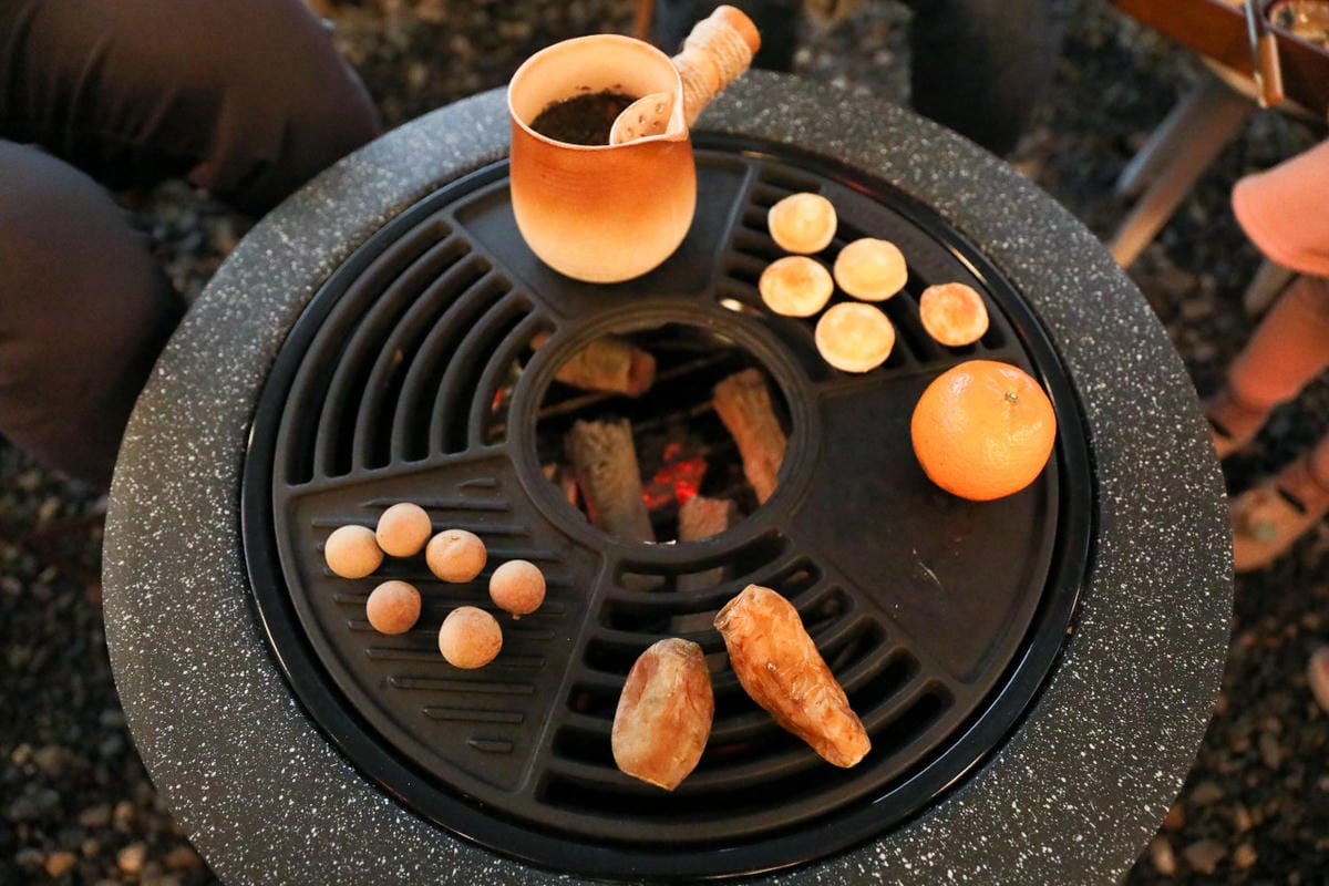 蟬說：暖硫 陽明山溫泉露營推薦! 台北懶人露營一泊二食+圍爐煮茶,帳篷內獨立衛浴