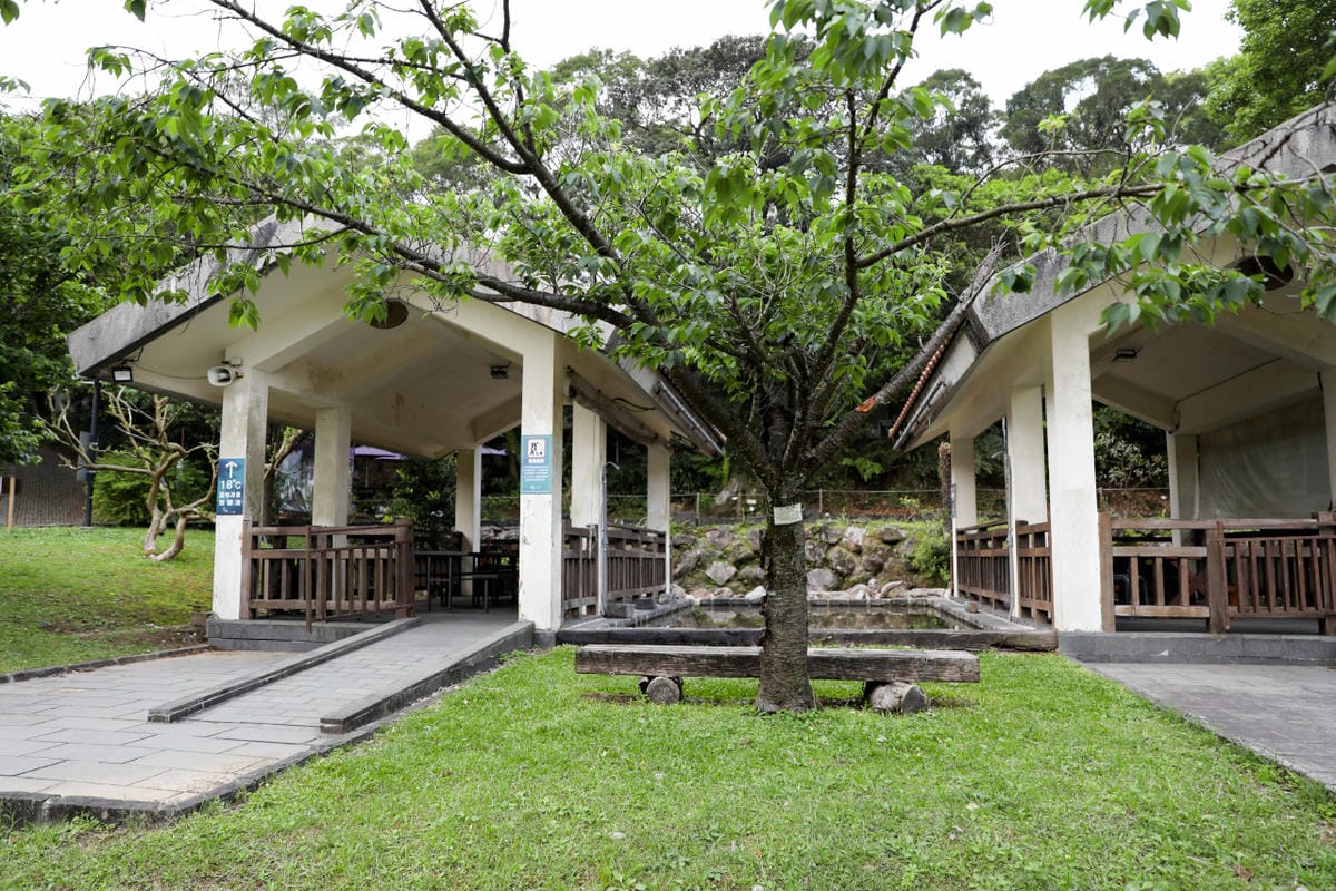 蟬說：暖硫 陽明山溫泉露營推薦! 台北懶人露營一泊二食+圍爐煮茶,帳篷內獨立衛浴