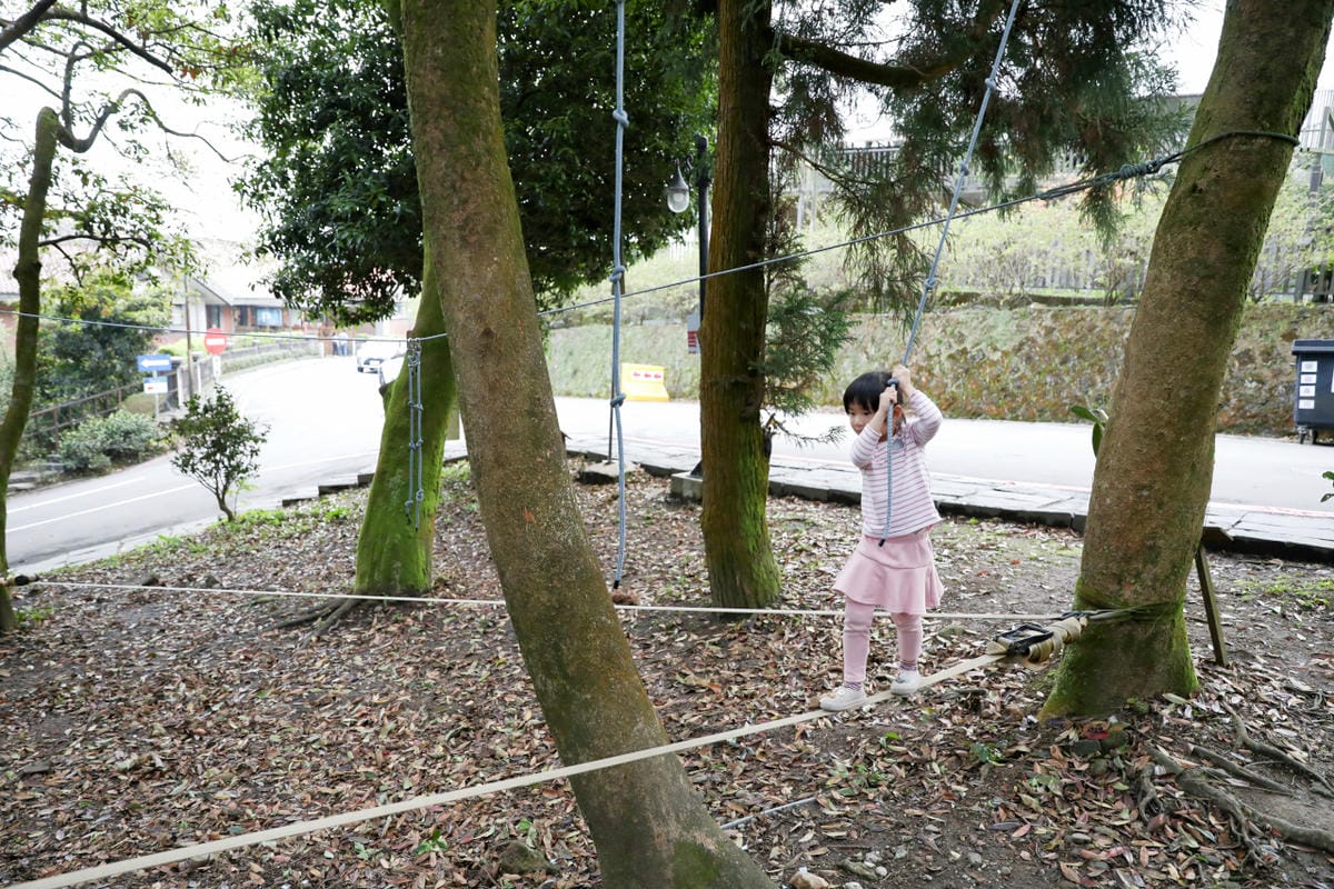 蟬說：暖硫 陽明山溫泉露營推薦! 台北懶人露營一泊二食+圍爐煮茶,帳篷內獨立衛浴