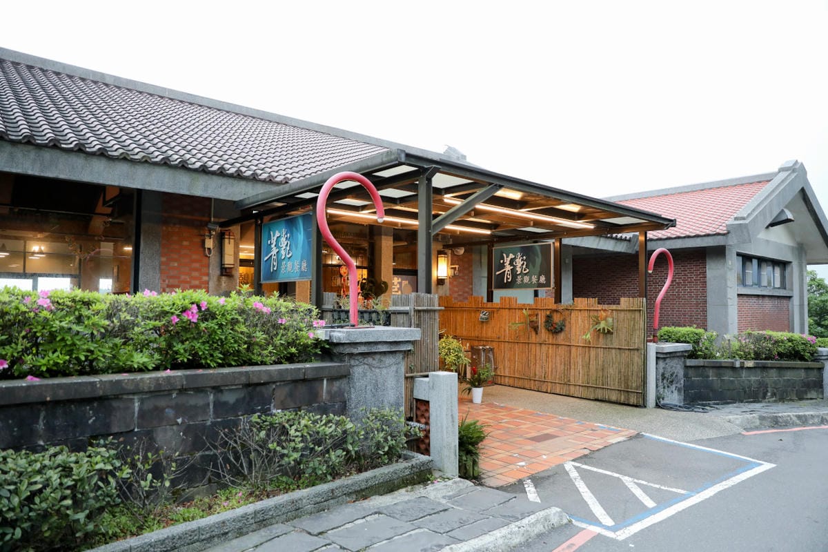 蟬說：暖硫 陽明山溫泉露營推薦! 台北懶人露營一泊二食+圍爐煮茶,帳篷內獨立衛浴