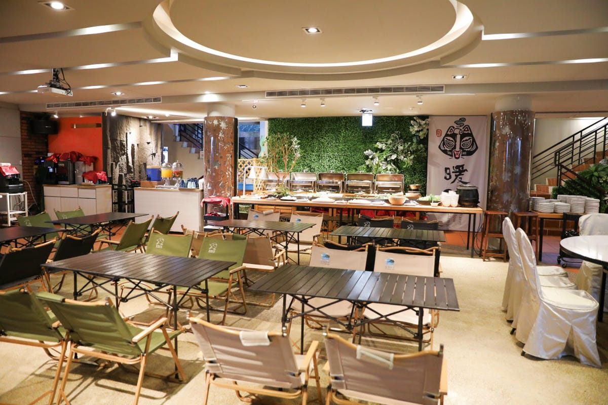 蟬說：暖硫 陽明山溫泉露營推薦! 台北懶人露營一泊二食+圍爐煮茶,帳篷內獨立衛浴