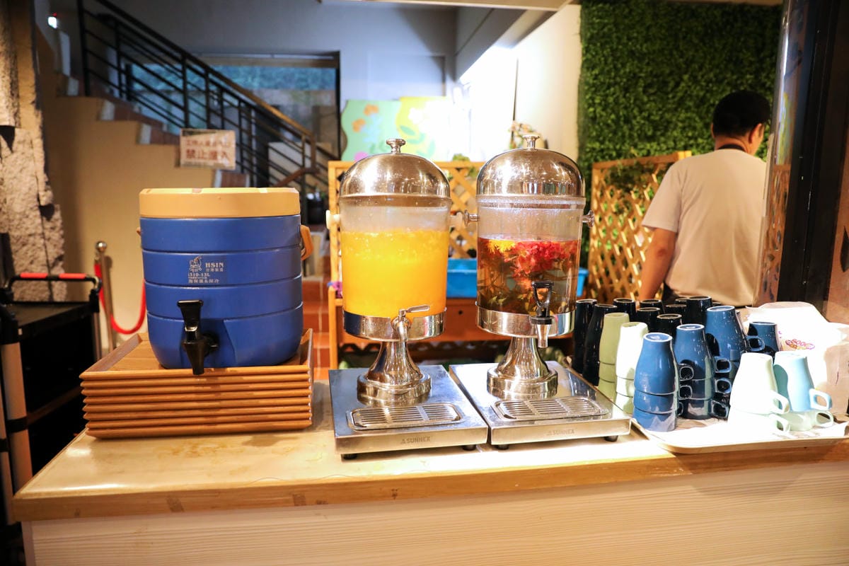 蟬說：暖硫 陽明山溫泉露營推薦! 台北懶人露營一泊二食+圍爐煮茶,帳篷內獨立衛浴