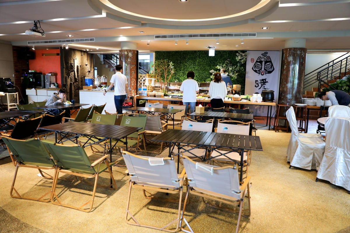 蟬說：暖硫 陽明山溫泉露營推薦! 台北懶人露營一泊二食+圍爐煮茶,帳篷內獨立衛浴