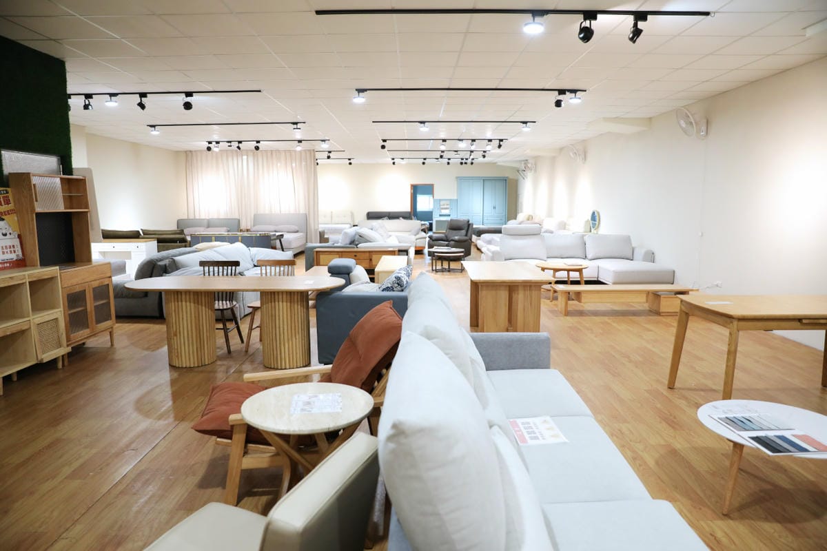 橙家居・設計(桃園店富國店) 高CP值電動沙發推薦! 北歐風.日式實木家具