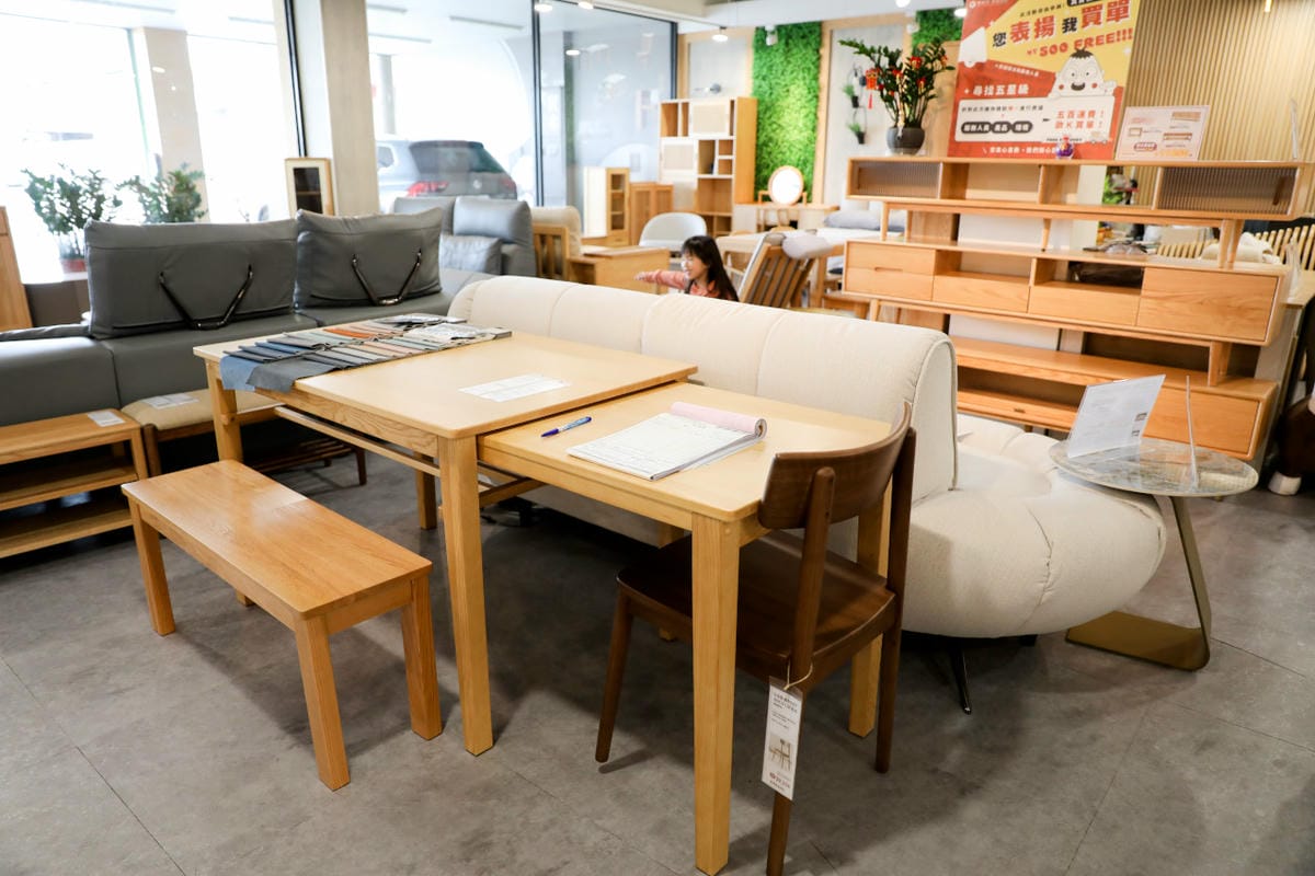 橙家居・設計(桃園店富國店) 高CP值電動沙發推薦! 北歐風.日式實木家具