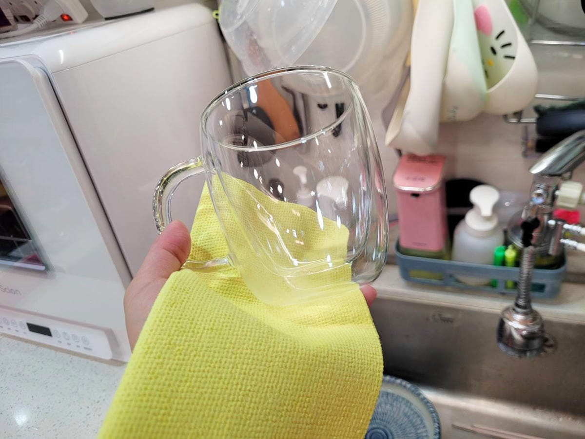 廚房用品好物推薦! 保立淨 12D神奇擦擦布.萬用神奇擦拭巾 8倍超吸力,吸水除油清潔溜溜,家事好幫手~ - 第18張圖 廚房用品好物推薦! 保立淨 12D神奇擦擦布.萬用神奇擦拭巾 8倍超吸力,吸水除油清潔溜溜,家事好幫手~