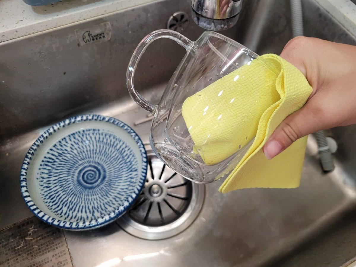 廚房用品好物推薦! 保立淨 12D神奇擦擦布.萬用神奇擦拭巾 8倍超吸力,吸水除油清潔溜溜,家事好幫手~ - 第17張圖 廚房用品好物推薦! 保立淨 12D神奇擦擦布.萬用神奇擦拭巾 8倍超吸力,吸水除油清潔溜溜,家事好幫手~