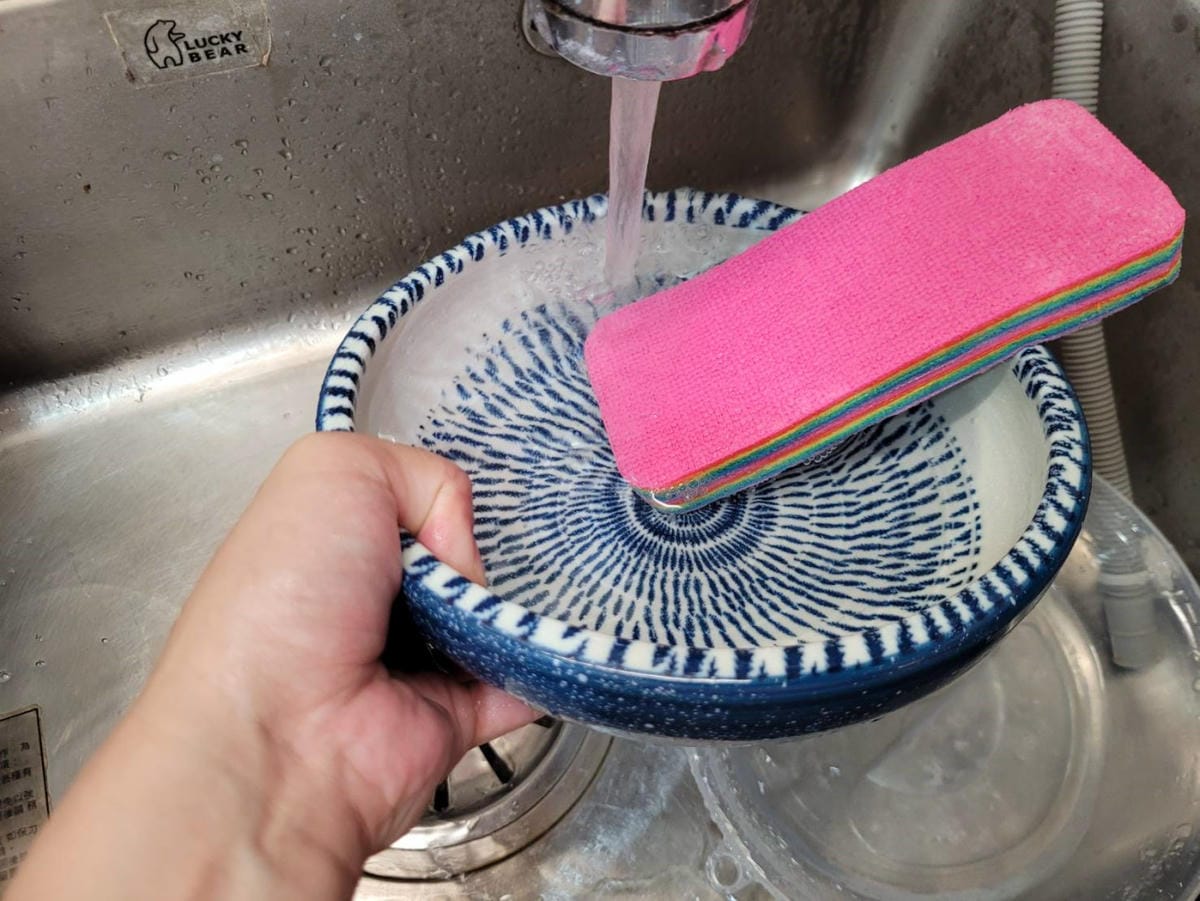 廚房用品好物推薦! 保立淨 12D神奇擦擦布.萬用神奇擦拭巾 8倍超吸力,吸水除油清潔溜溜,家事好幫手~ - 第25張圖 廚房用品好物推薦! 保立淨 12D神奇擦擦布.萬用神奇擦拭巾 8倍超吸力,吸水除油清潔溜溜,家事好幫手~