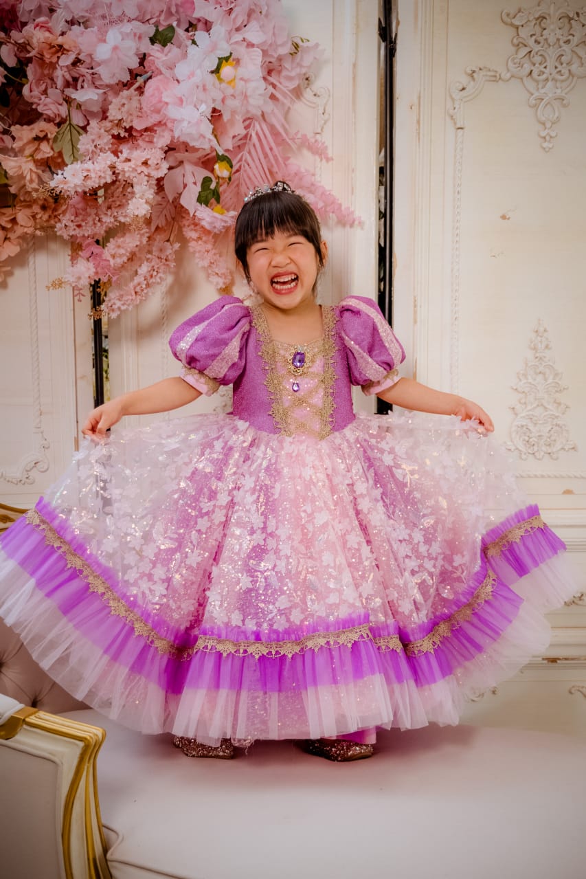 兒童拍拍 板橋兒童攝影寫真推薦! 神仙教母的夢想禮服 實現孩子的公主夢~
