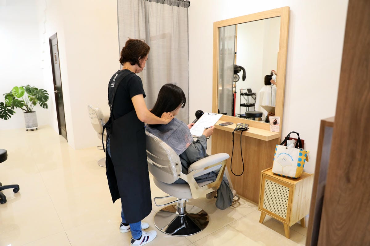 台南 Root Scalp & Hair 專業護髮.染燙髮+頭皮檢測 親子友善沙龍 媽媽剪髮,小孩免費修剪劉海 - 第7張圖 台南 Root Scalp & Hair 專業護髮.染燙髮+頭皮檢測 親子友善沙龍 媽媽剪髮,小孩免費修剪劉海