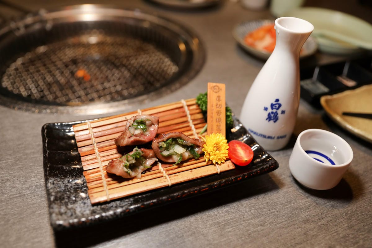 豆町村燒肉 台北東區日式燒肉推薦! 浮誇系燒肉美食 專人代烤 - 第2張圖 豆町村燒肉 台北東區日式燒肉推薦! 浮誇系燒肉美食 專人代烤