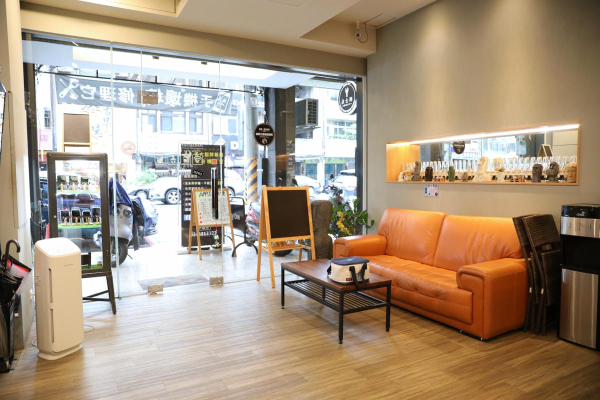 中壢占士邦手機維修推薦! 安卓/蘋果iPhone快速維修.免費檢測 二手機收購買賣.電池更換 - 第17張圖 中壢占士邦手機維修推薦! 安卓/蘋果iPhone快速維修.免費檢測 二手機收購買賣.電池更換