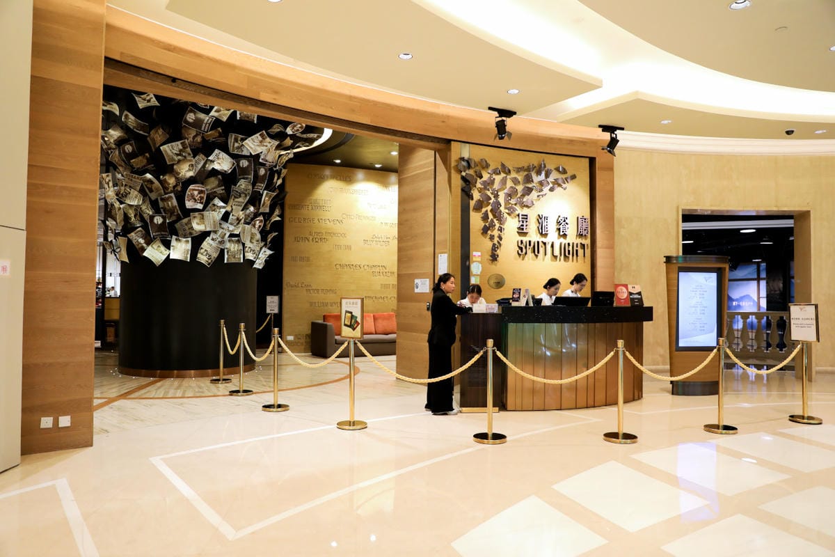 澳門3天2夜親子旅遊住宿推薦! 新濠影滙明星滙 CP值超高親子友善,還有玩具總動員30周年主題展 Spotlight星滙餐廳KKday預訂超方便,爽玩水上樂園.滿紛樂園.8字摩天輪