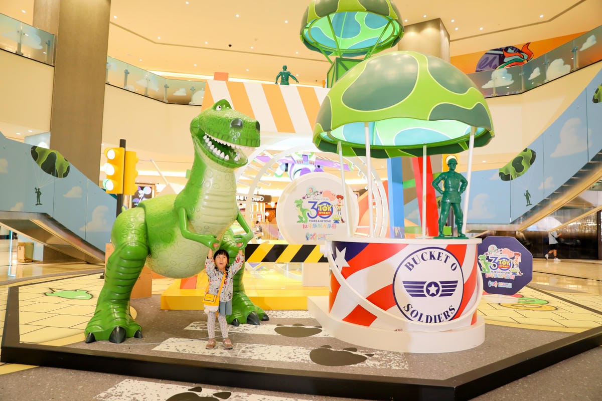 澳門3天2夜親子旅遊住宿推薦! 新濠影滙明星滙 CP值超高親子友善,還有玩具總動員30周年主題展 Spotlight星滙餐廳KKday預訂超方便,爽玩水上樂園.滿紛樂園.8字摩天輪