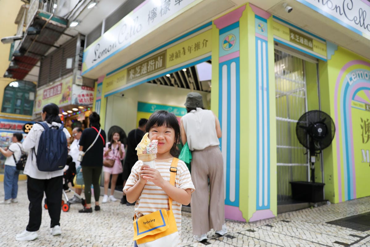 澳門3天2夜親子旅遊行程推薦! 搭輕軌巴士遊澳門 路氹官也街.大三巴牌坊.戀愛巷 吃蛋塔.雞蛋仔.豬扒包.倫記軟滑腸粉