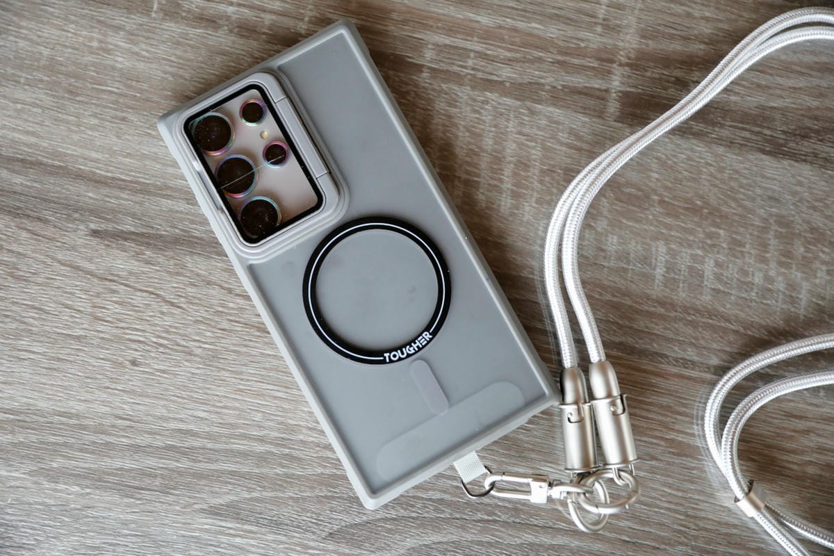 手機配件推薦! TOUGHER 編織掛繩急速充電線 不用再怕忘記帶充電線啦~