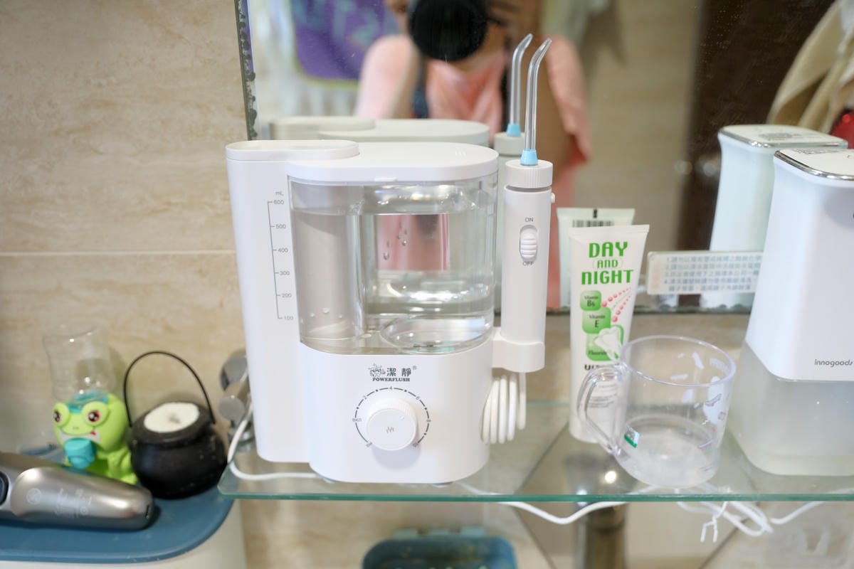 潔靜PowerFlush 家用沖牙機 口腔死角清潔推薦! 去除牙菌斑.牙縫食物殘渣,預防牙周病.口臭