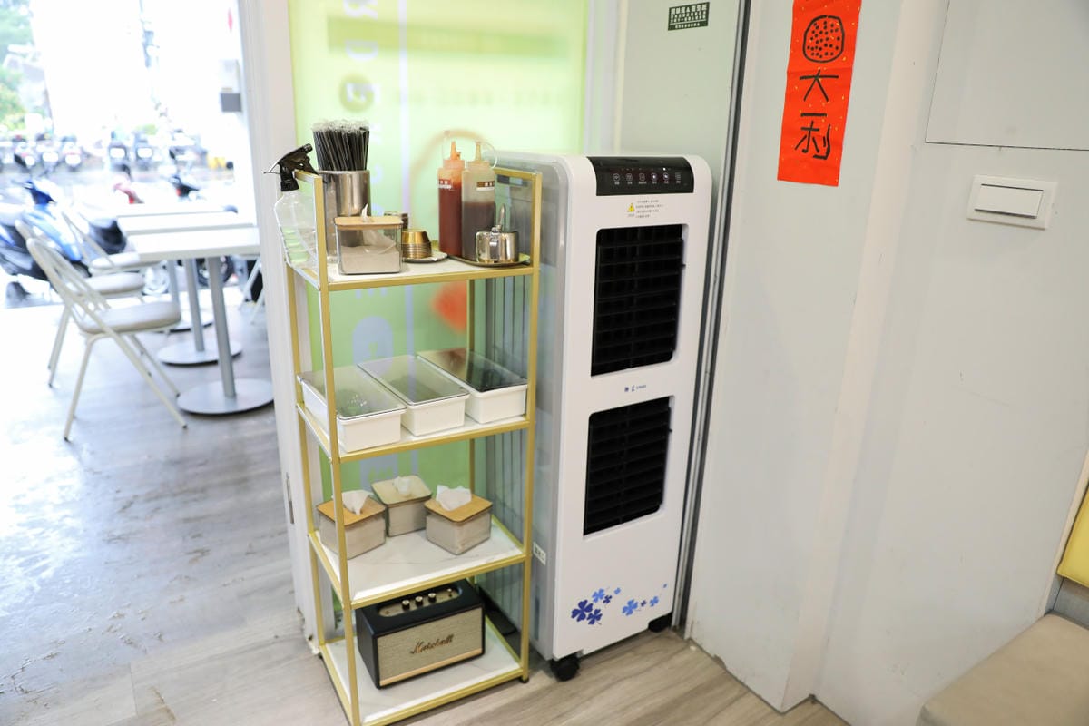 來點什麼早餐店(南屯林新店) 台中特色韓式早午餐推薦! 韓式飯捲.搖搖便當.韓式鐵板麵