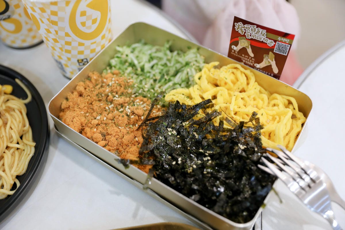 來點什麼早餐店(南屯林新店) 台中特色韓式早午餐推薦! 韓式飯捲.搖搖便當.韓式鐵板麵