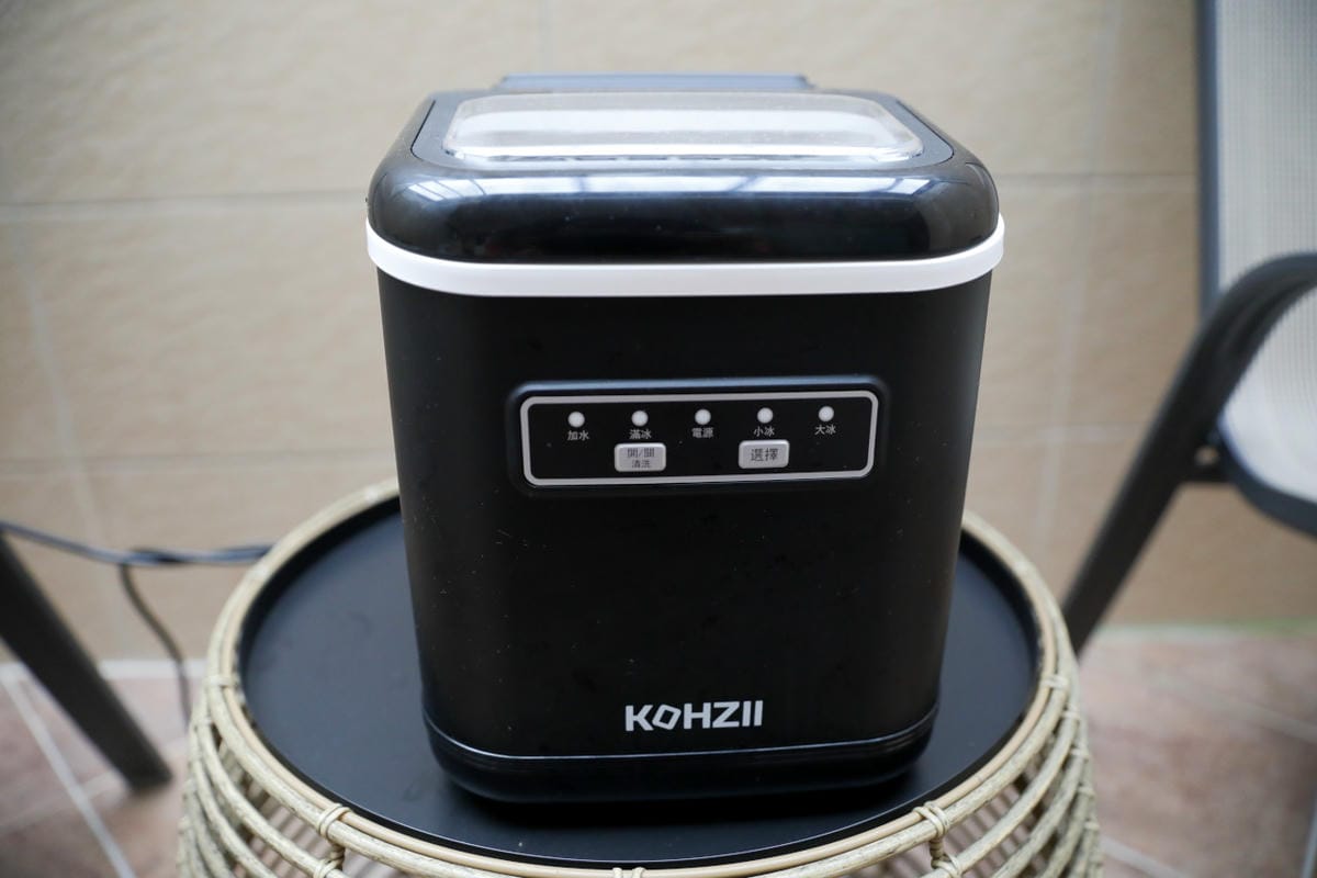 露營派對必備推薦! 請叫我冰塊富翁~ KOHZII 康馳 手提式全自動製冰機KIM1240BK 三重潔淨防護,不鏽鋼製冰柱更安心